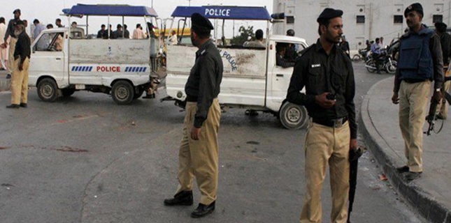 Karachi: Five terrorists have been arrested in a raid