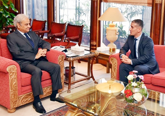 Azerbaijan Ambassador Meets Caretaker PM